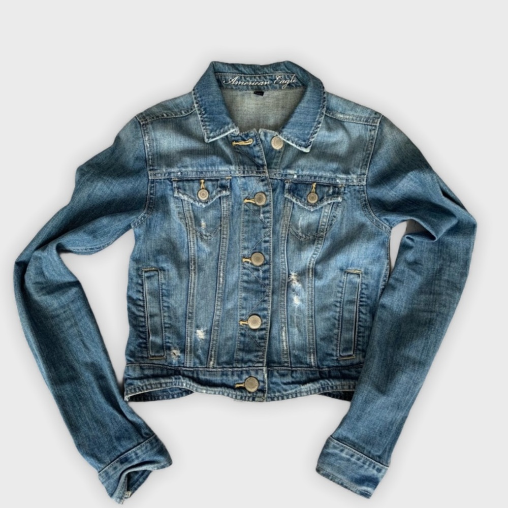 AMERICAN EAGLE DISTRESSED JEAN JACKET
